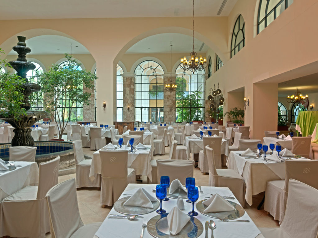 Occidental At Xcaret Destination Hotell Playa del Carmen Eksteriør bilde The restaurant at the hotel